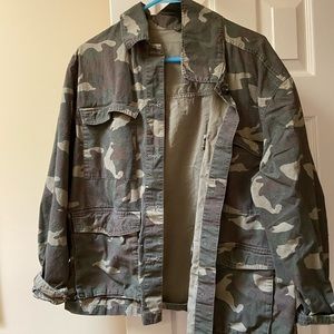 H&M CHIC CAMO JACKET